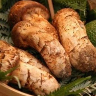 【含120分钟畅饮】红鲷鱼松茸砂锅饭、十种金枪鱼拼盘、和牛牛骨 12,000日元 → 10,000日元套餐