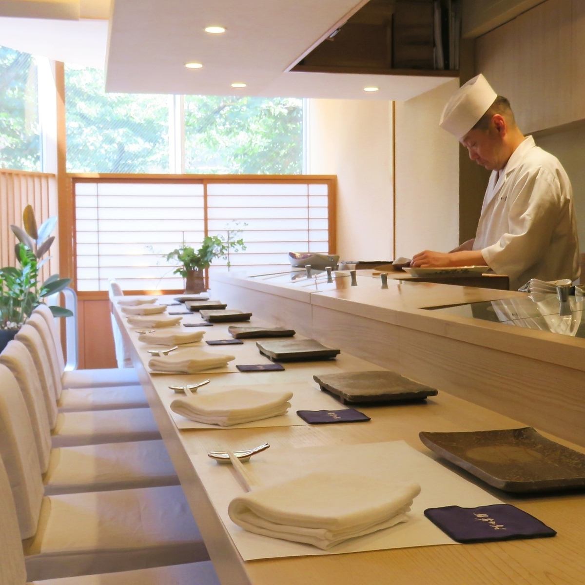 特別な日に旬と職人の技が織りなすお料理をお楽しみください。