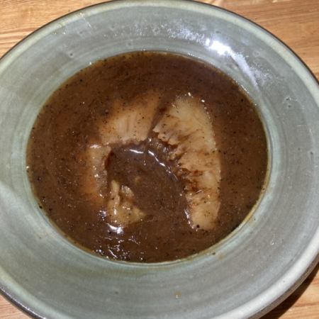 フカヒレ姿トリュフ煮込み