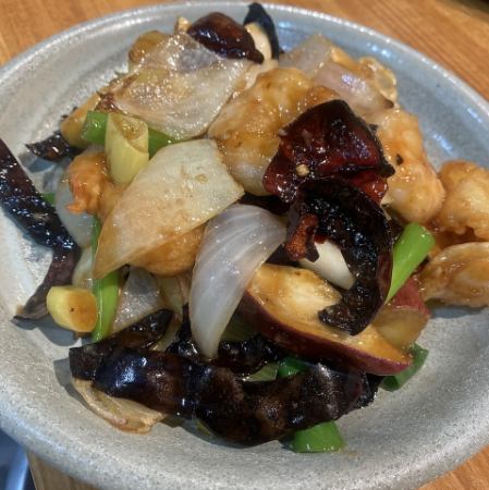 海老とイカの唐辛子炒め