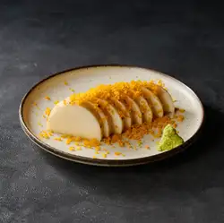 山芋ワサビからすみ掛け/いぶりがっこクリームチーズ
