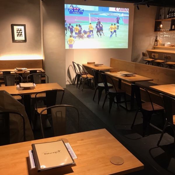 We can accommodate from one person to a group ♪ You can use it according to the scene from a date to a company party.(Kamiyacho/welcome/farewell party/company banquet/girls' night out/Italian/watching sports/bagna cauda/raclette/all-you-can-drink/banquet course/date/anniversary/wine/cocktails available)