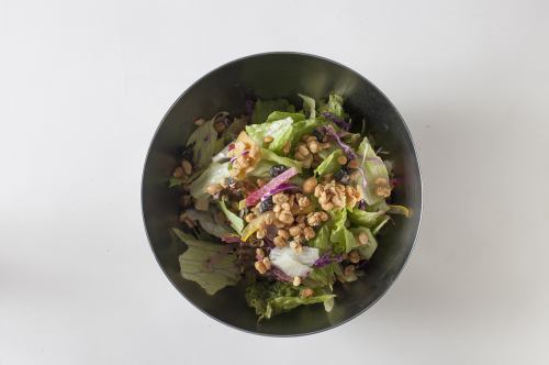 10 items of granola and walnut vegetable salad