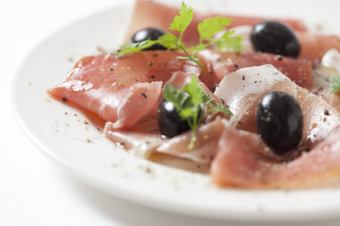 Parma ham & black olives