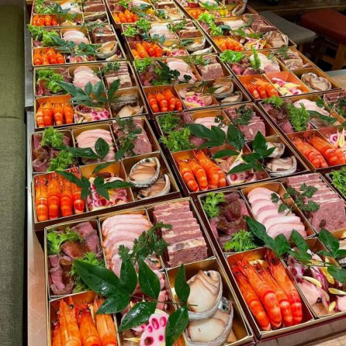 🎍


Super limited to 50 pieces
[Tombo's New Year's dishes 2026]

We are now accepting reservations!



It's that time of year again.

＼#DragonflyNewYearsCheese/
We are now accepting reservations.


Carrot salad and original cream chestnut kinton,
Ojima's mellow prosciutto, roast beef, etc.

A total of 21 items!

A slightly Western-style "Tombo-like New Year's feast"


By all means, with a delicious smile
We look forward to welcoming you in 2026.


To make a reservation please follow the link on our profile page.
@izakayatombo

Official LINE is here
→https://lin.ee/tY0WW5o



So, tonight from 5pm
Let's meet with a smile♪

I'll keep going without a break until the 31st of the year 🤗



*The photo is of a past New Year's meal, so the contents may be subject to change.

#Tokorozawa Gourmet #Shin-Tokorozawa Gourmet #Saitama Gourmet #Tokorozawa Cafe #Dragonfly New Year's Eve #Tokorozawa Izakaya #Tokorozawa Girls' Gathering