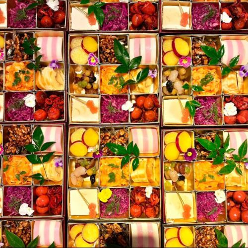 🎍


Super limited to 50 pieces
[Tombo's New Year's dishes 2026]

We are now accepting reservations!



It's that time of year again.

＼#DragonflyNewYearsCheese/
We are now accepting reservations.


Carrot salad and original cream chestnut kinton,
Ojima's mellow prosciutto, roast beef, etc.

A total of 21 items!

A slightly Western-style "Tombo-like New Year's feast"


By all means, with a delicious smile
We look forward to welcoming you in 2026.


To make a reservation please follow the link on our profile page.
@izakayatombo

Official LINE is here
→https://lin.ee/tY0WW5o



So, tonight from 5pm
Let's meet with a smile♪

I'll keep going until the 31st of the year without taking a break.



*The photo is of a past New Year's meal, so the contents may be subject to change.

#Tokorozawa Gourmet #Shin-Tokorozawa Gourmet #Saitama Gourmet #Tokorozawa Cafe #Dragonfly New Year's Eve #Tokorozawa Izakaya #Tokorozawa Girls' Gathering