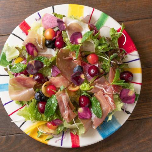 🥂

/
秘書，千萬別錯過！
＼

隆重介紹湯博的宴會計畫。

我們有五門課程可供選擇。



年終聚會、新年聚會、告別聚會等等。
預算變化不大。
內容每次都可以更改
成員們一點也不覺得無聊，主辦單位也為此感到非常自豪😇


如果您打算在新所澤舉辦宴會，TOMBO 就是您的不二之選！


如需預訂，請點擊我們個人資料頁面上的連結。
@izakayatombo



======================

使用權
西武新宿線
從新澤西站西口步行4分鐘即可到達。

▼營業時間/休息日
17:00-00:00
（食物最後點餐時間22:30，飲料最後點餐時間23:00）
已關閉：無


▽ 介紹我們的姊妹店
・所澤藍蜻蜓
@hikara_tombo
・所澤蜻蜓
@tombo.bar

======================


#新澤西美食
#所澤女生聚會
#所澤居酒屋
#埼玉美食
#所澤晚餐
#西武線美食