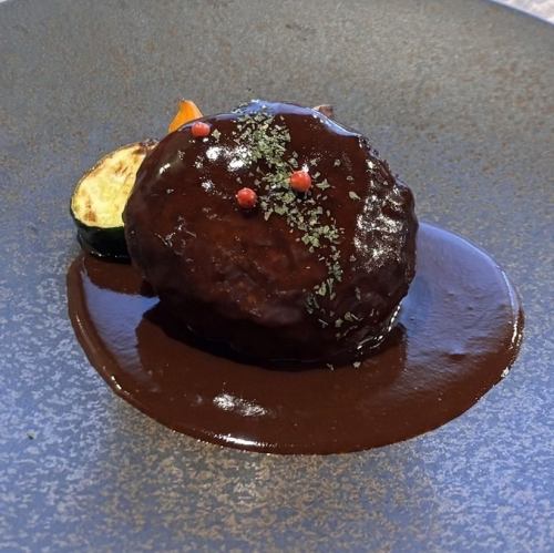 Specially selected Koedo black pork hamburger steak with original demi-glace sauce
