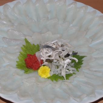 Tiger puffer fish and puffer fish hotpot course 6 dishes 10,800 yen