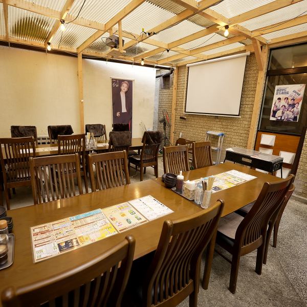 [Recommended for banquets♪] Our second floor can be rented out for private use! It can accommodate 15 to 30 people.If you book the entire venue, you can add 2 hours of all-you-can-drink to your course for an additional 2,000 yen. Another great thing about the venue is that there is no limit on the amount of time you can stay seated! *We ask that you be ready to leave 15 minutes before closing time.