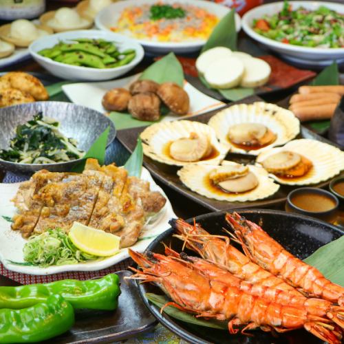 非常适合年末派对、新年派对和其他特殊场合！套餐包含长达3小时的畅饮，起价3500日元。推荐用于公司聚会、同学聚会等活动。