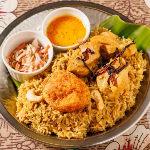 主厨对他的斯里兰卡咖喱感到非常自豪！