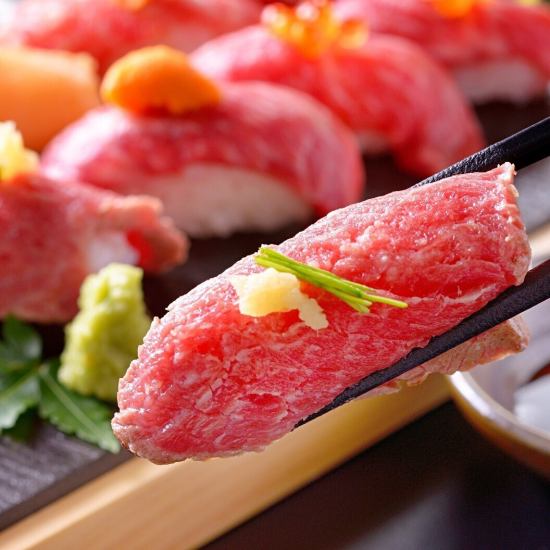 熟成牛を使った肉寿司！コースは飲放題付きで3480円とコスパ◎