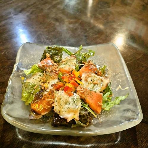 【知床の恵】海鮮サラダ◆漁組直送の旬魚を贅沢に