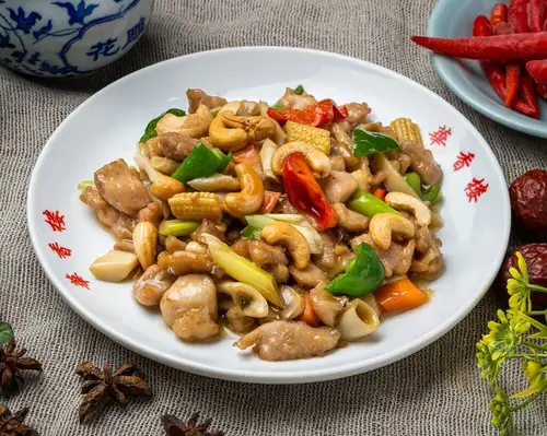 鸡肉腰果炒菜