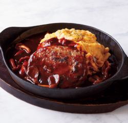 Hamburger steak demi-glace omelet rice