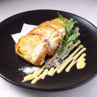 豚バラで巻いた辛子レンコンのカツレツ マスタードソース