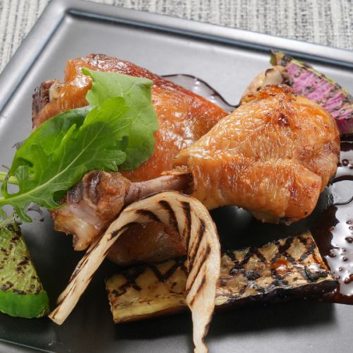 佐賀県ありた鶏のコンフィ　ブルーチーズと粒マスタード添え