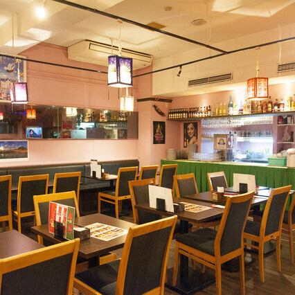 ご家族とのお食事や会社宴会などにも最適！本場のインド料理で楽しい時間をお過ごしいただけます◎特別な日のお祝いや会社の宴会にぴったりなコースもご用意しております。華やかな雰囲気と美味しい料理で、皆さんをおもてなしいたします！