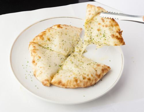 バジルチーズナン