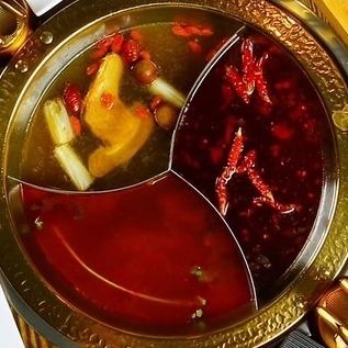 薬膳火鍋三種スープ