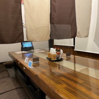 It is a digging-type tatami room seat for 5 people.It is also recommended for meals with small children and families, girls-only gatherings, gatherings with friends, etc. ◎
