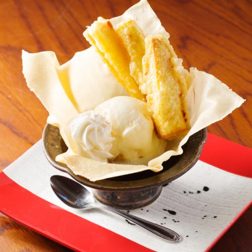 Kurosawa Farm's whole dried sweet potato "Beni Haruka" served with vanilla ice cream