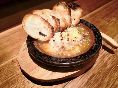 Takagi Shoten's grilled mackerel and cheese ajillo