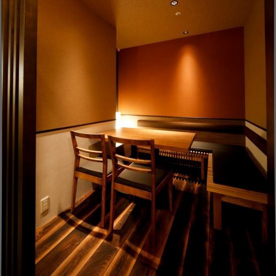 First come first served.A private room for two, perfect for a date ◎ There is also a counter