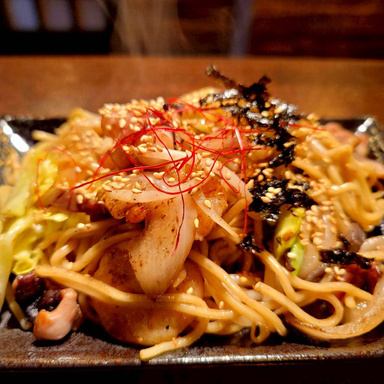 ピリ辛海鮮塩焼きそば