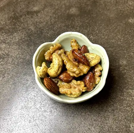 スパイスミックスナッツ