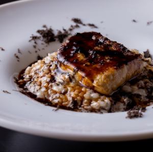 Creamy risotto with black truffles and foie gras