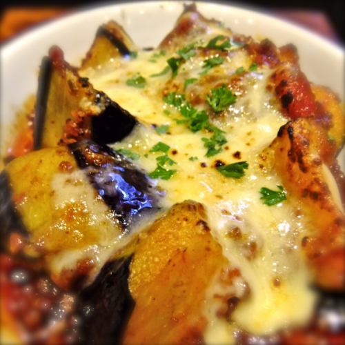 Grilled eggplant and minced meat sauce with cheese