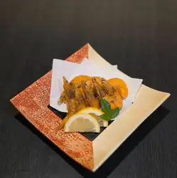 Deep-fried white shrimp