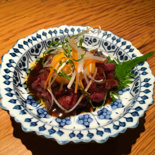 馬肉ユッケ