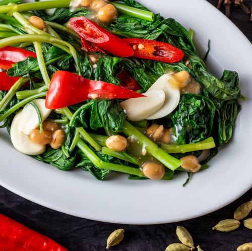 Stir-fried water spinach with tochio sauce