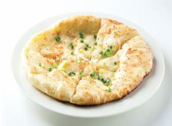 Garlic cheese naan / cheese naan