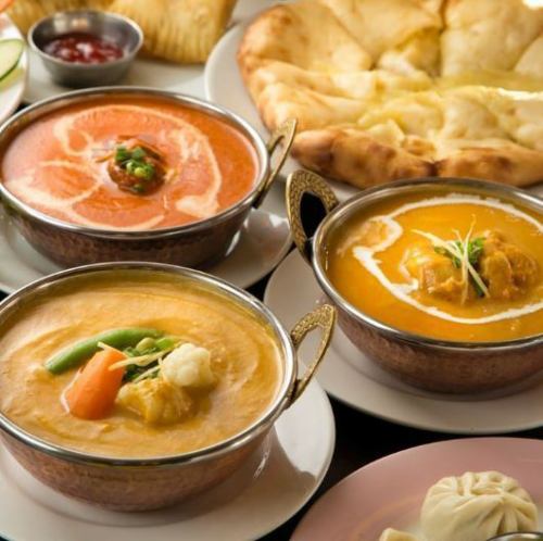 注文ごとに作り上げるカレー