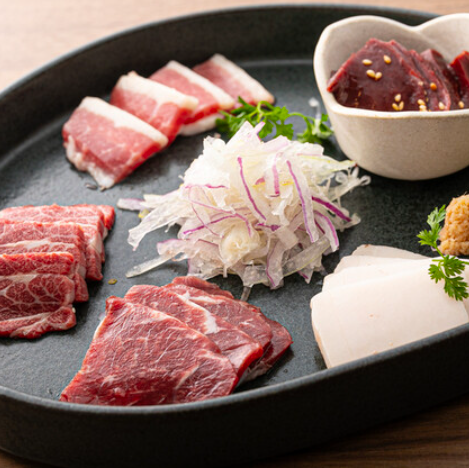 【2時間飲み放題付】特上生レバーを含むお料理16品★ビストロ馬四郎プレミアムコース6,000円(税込)★