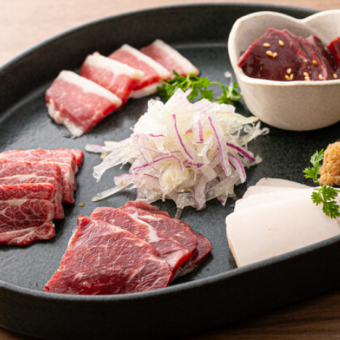 <全是馬！ > 包括高級生肝在內的16道菜 ★Bistro Bashiro 高級套餐 4,500日圓（含稅）★