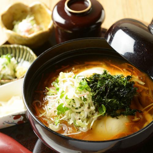 やさしい味わいのおとうふ丼もございます。