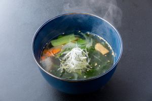 わかめスープ