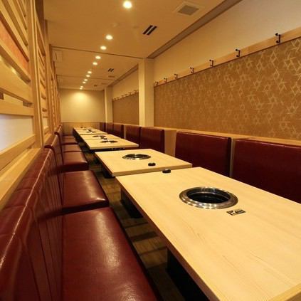 Private room-style table seats are available.