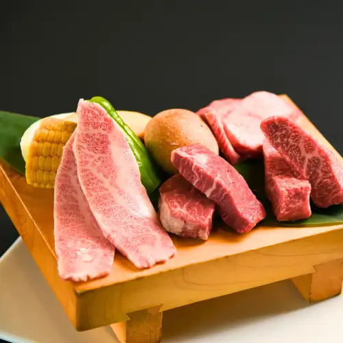 【良いお肉をちょっと食べたい！極4点盛り2人4,000前円！】