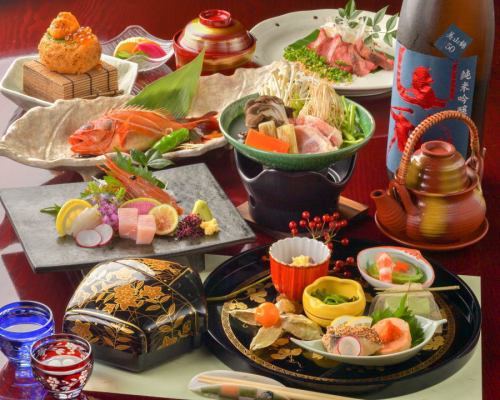 Our most popular course is the Kobayashi Course, one dish per person.9 dishes in total [2.5 hours all-you-can-drink included] 8,800 yen (tax included) Perfect for entertaining.