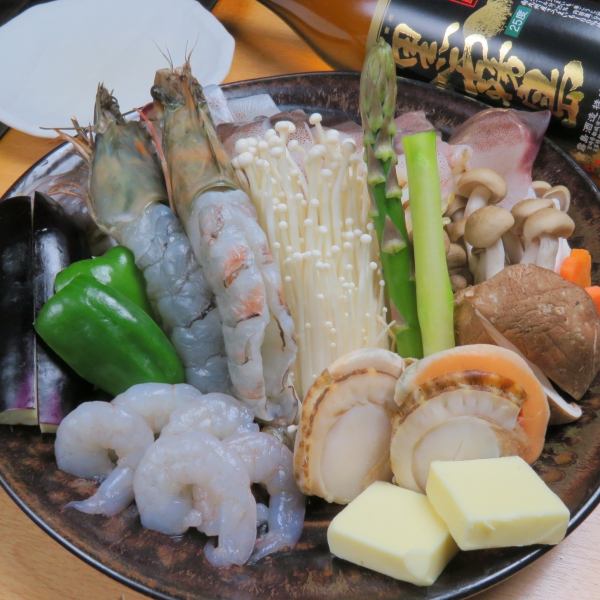 大量的虾和海鲜！大虾海鲜盘1，980日元