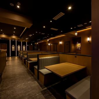 全190席の当店はこだわり、厳撰された旬の食材をさまざまな味わいでお楽しみいただく食べ放題専門店。季節によって変わる品の数々はシーズン毎に足を運びたくなる感動をお届けします。ご家族、ご友人、恋人と、さまざまなシチュエーションでご利用いただけます。