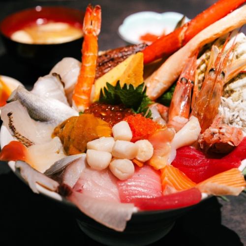 【平日限定】30種の宝石箱 豪華海鮮丼