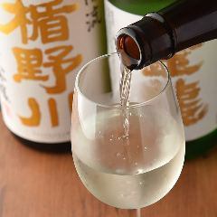 About 10 kinds of seasonal sake