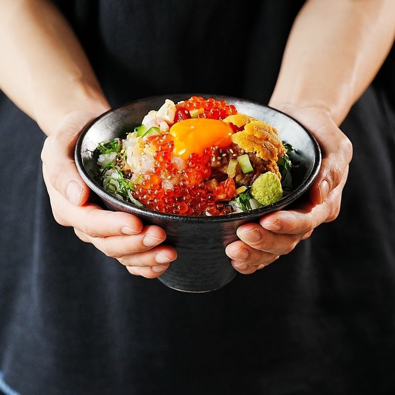 【離れ◆河原町店】他店には負けない鮮度に自信あり◎海鮮丼と手巻き寿司の専門店